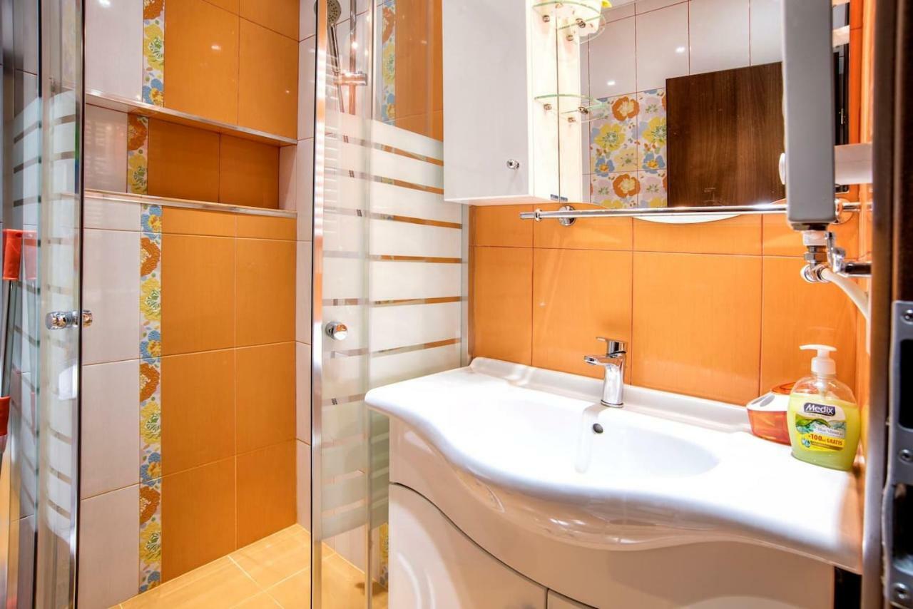 Spacious And Stylish Apartment In The Heart Of Sofia Plus Parking Esterno foto